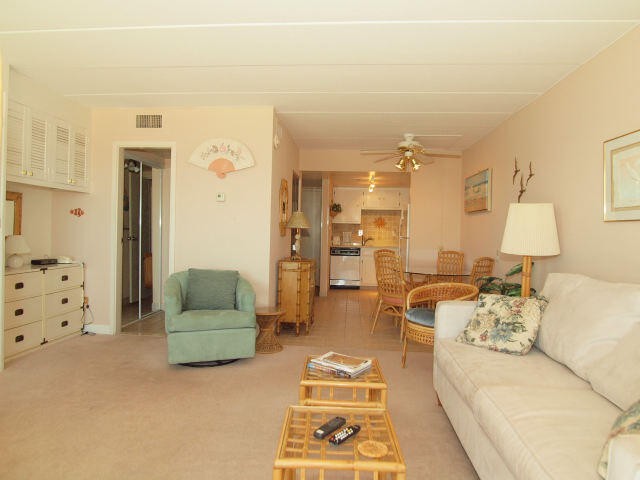 Rehoboth Beach Vacation Rentals-Star of the Sea 611-image-1