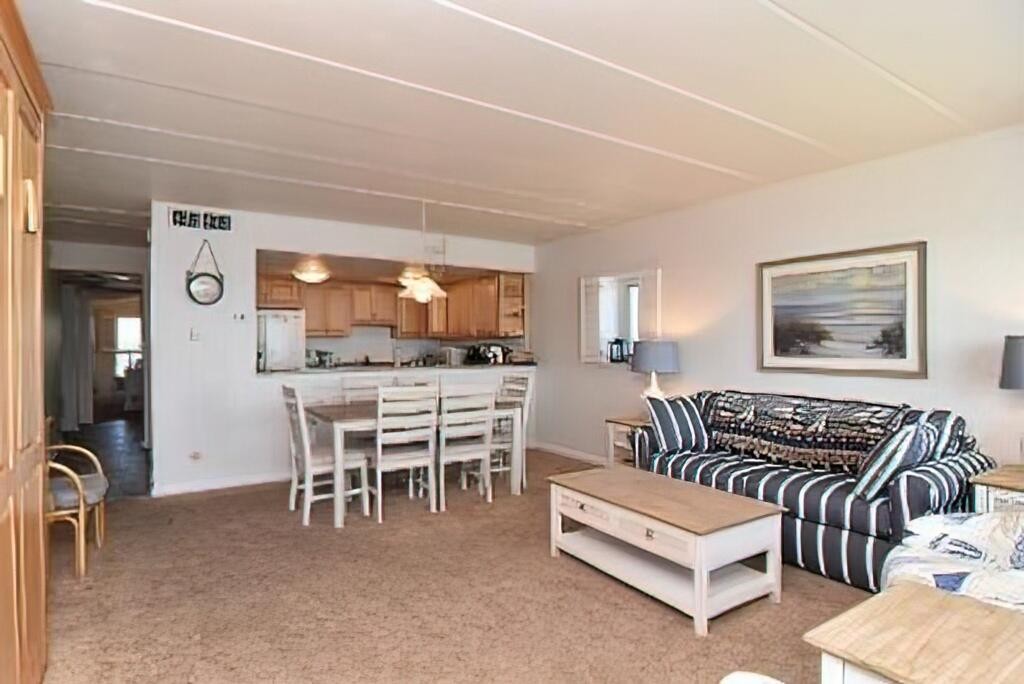 Rehoboth Beach Vacation Rentals-Star of the Sea 612-image-1