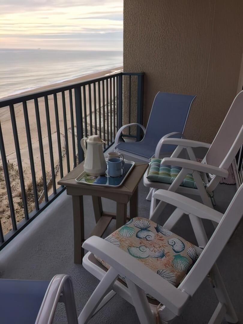 Rehoboth Beach Vacation Rentals-Star of the Sea 702-image-1