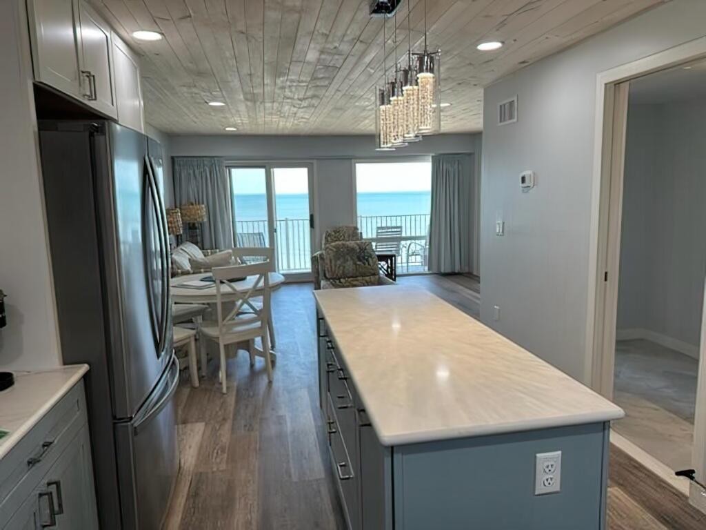 Rehoboth Beach Vacation Rentals-Star of the Sea 507-image-1